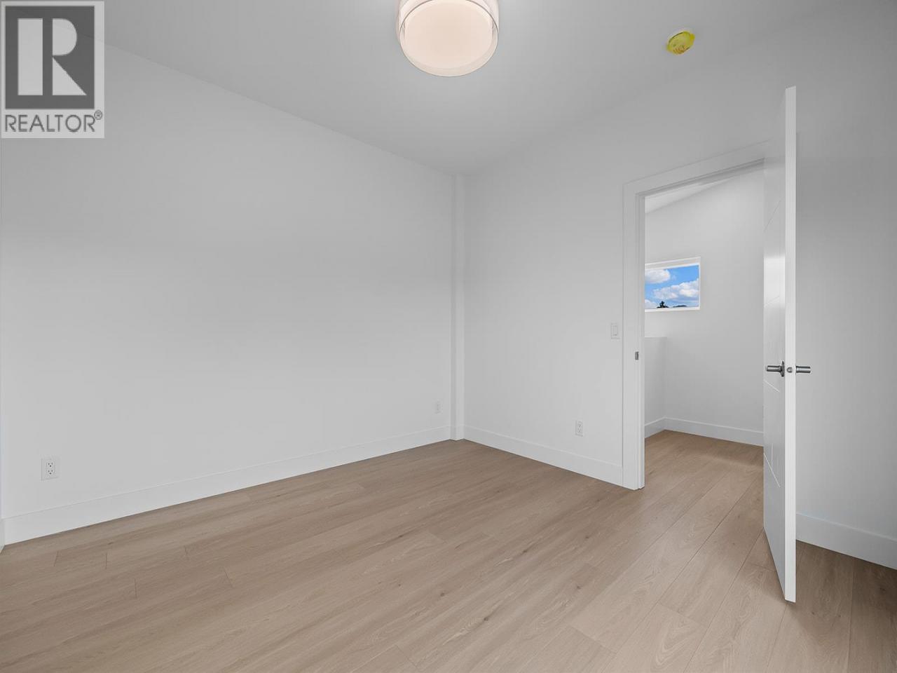 10392142_34.jpg