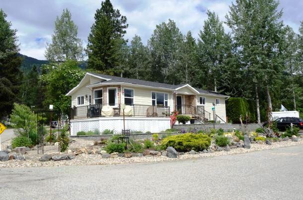 500 16th Ave. Genelle, BC | Vadim Kobasew